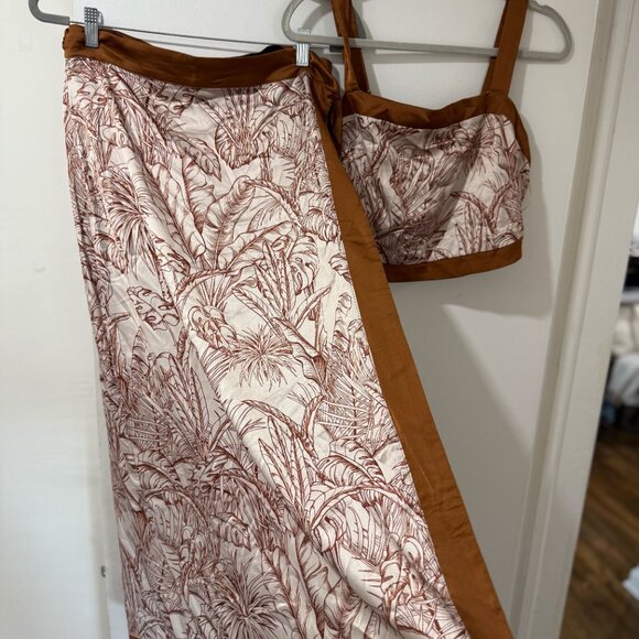 ☀️ VICI Mariza Tropical Print Satin Crop Top - Size Large (fits M/L) ☀️ - Picture 10 of 13